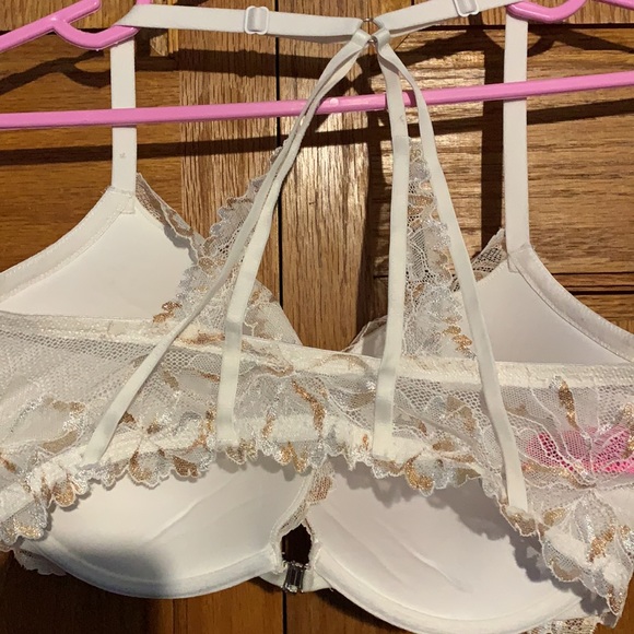 34 DDD LaSenza bras - Picture 3 of 10